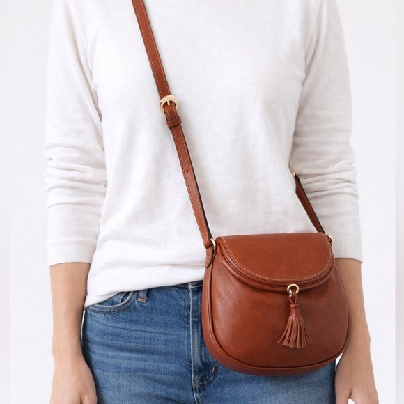 Bottega Veneta Vintage Leather Tassel Crossbody Bag - Picture 4 of 14